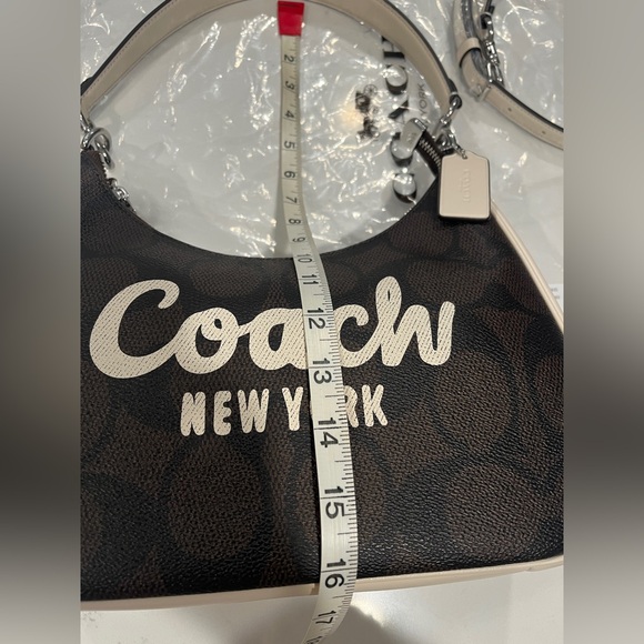 New! Coach! - Picture 14 of 16